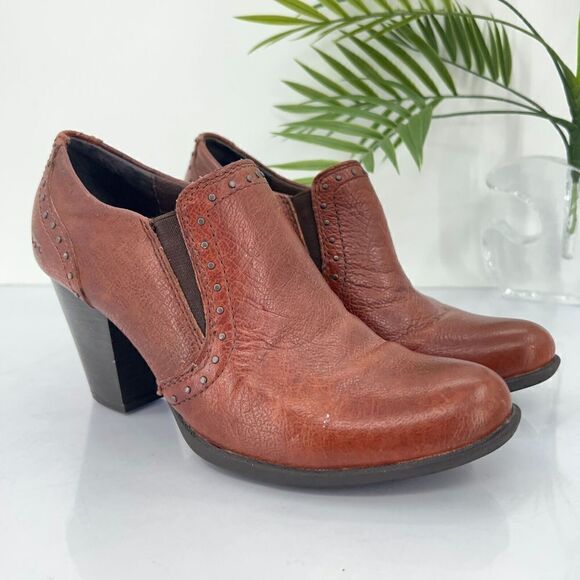 Born Women's Clog Shootie Size 8 Brown Studded Leather Block Heel Pull On Shoe - Picture 1 of 15